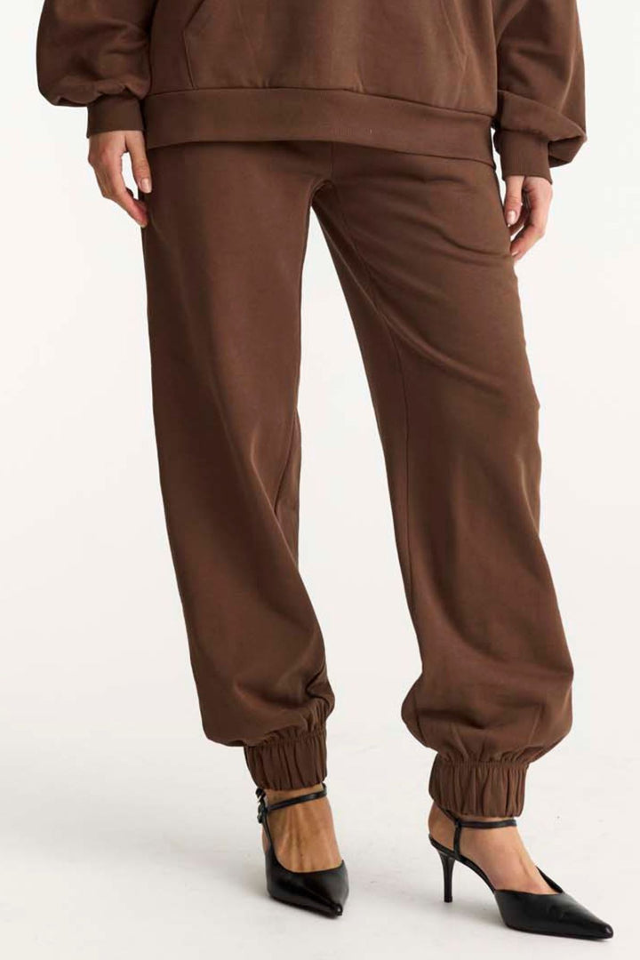 MPU - Simona 053 - Sweatpants - Brown