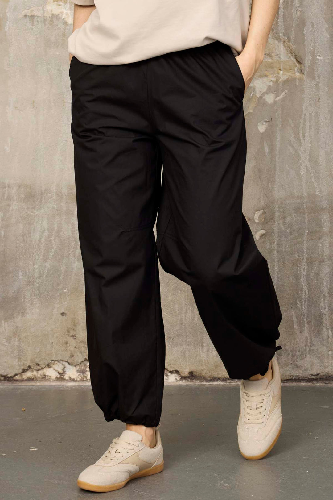 Ze-Ester 021 - Pants - Black