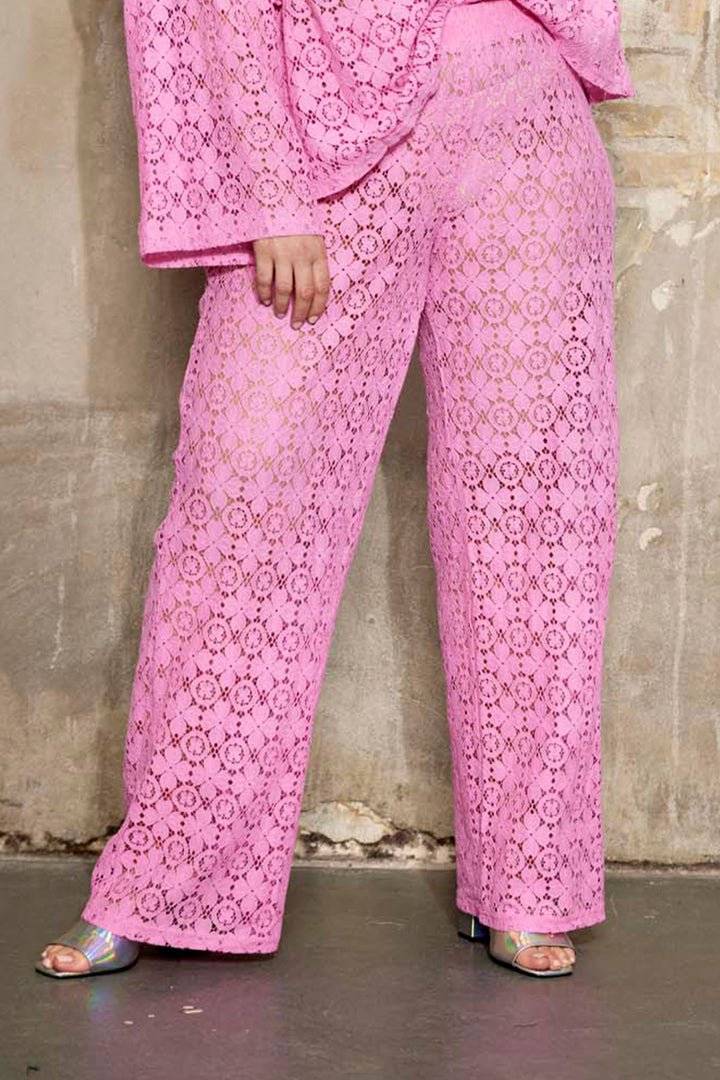 Add color to your outfit with our pink lace pants: Shop plus size clothing for women who love their curves | Anyday